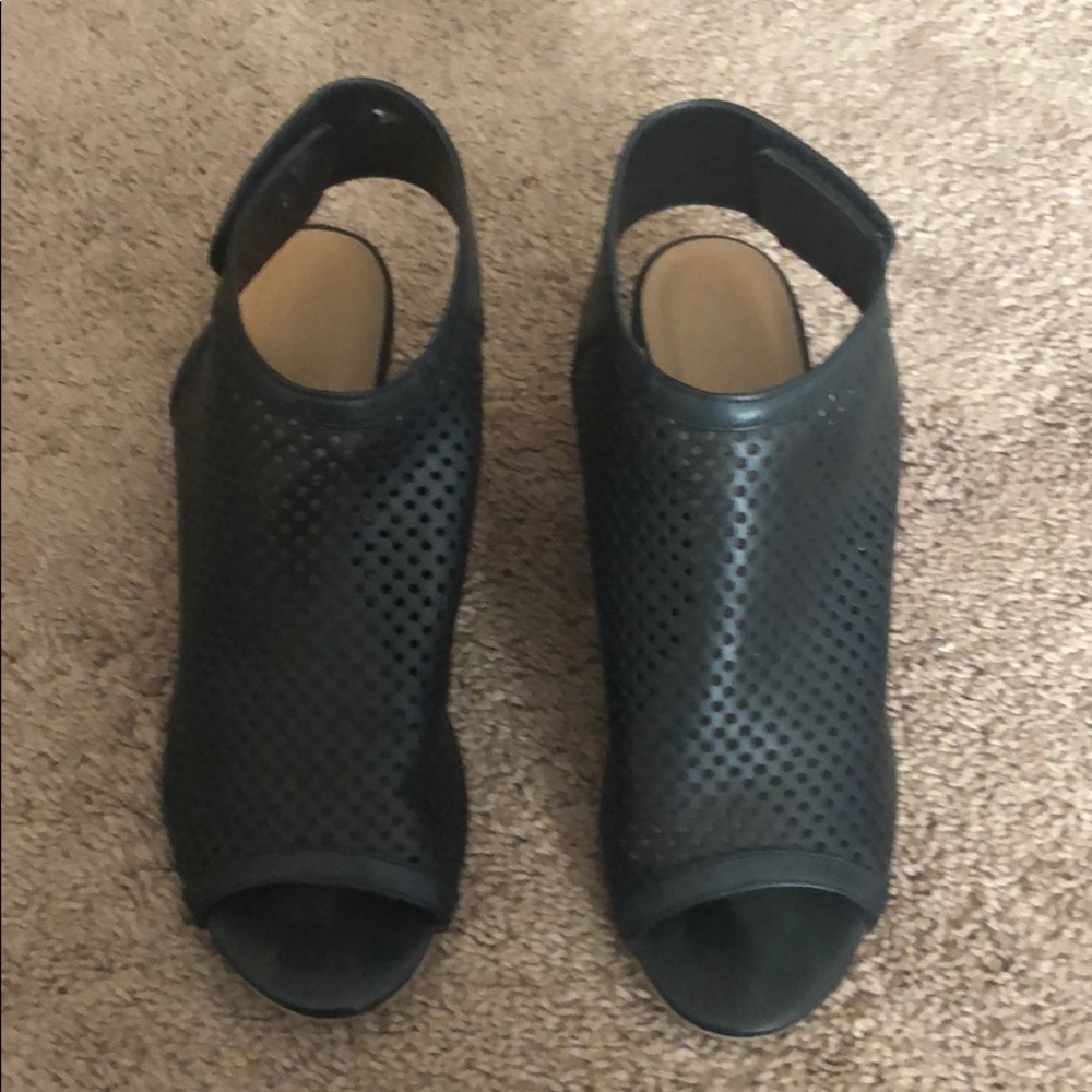 Solanz black heels. Size 10